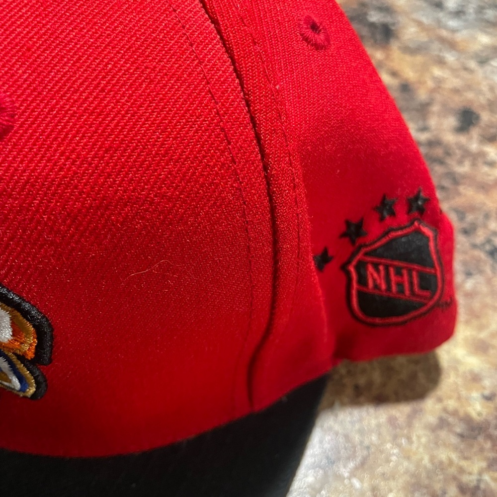 NHL Chicago Blackhawks Hat - Picture 4 of 8